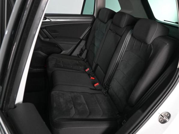 Volkswagen Tiguan II с пробегом 2019 года, цена 2 399 000 рублей, 144044 км, внедорожник, Автокод Объявления