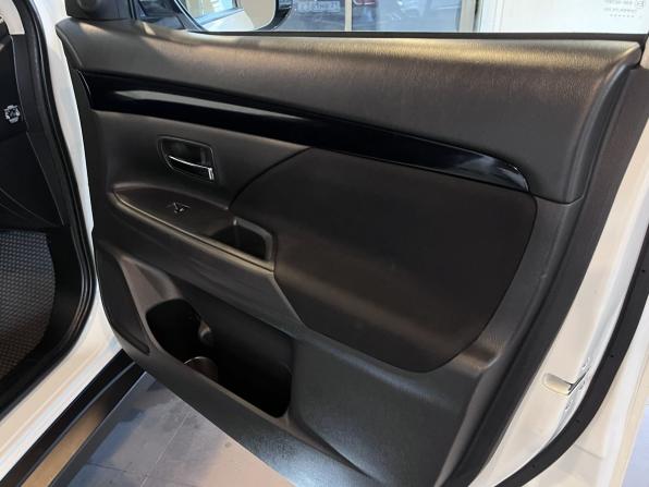 Mitsubishi Outlander III Рестайлинг 3 с пробегом 2021 года, цена 2 740 000 рублей, 53843 км, внедорожник, Автокод Объявления