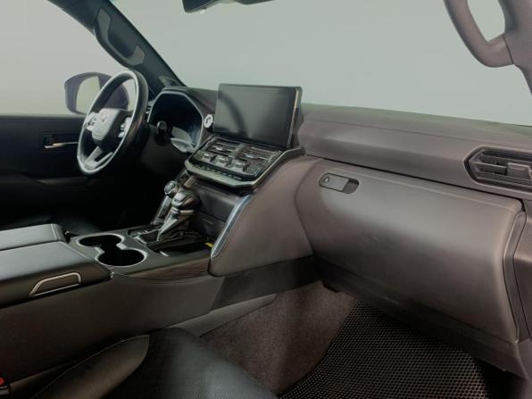 Toyota Land Cruiser 300 Series с пробегом 2021 года, цена 10 500 000 рублей, 44684 км, внедорожник, Автокод Объявления