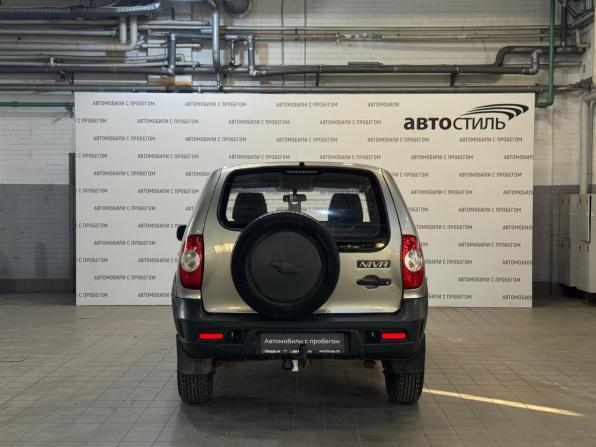 Chevrolet Niva I Рестайлинг с пробегом 2015 года, цена 459 000 рублей, 104023 км, внедорожник, Автокод Объявления
