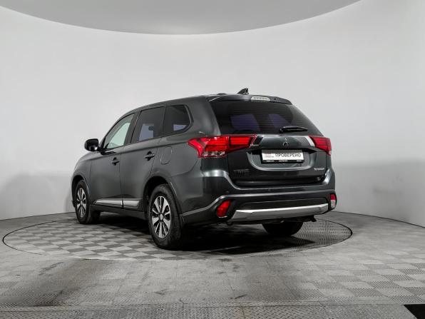 Mitsubishi Outlander III Рестайлинг 3 с пробегом 2018 года, цена 1 649 000 рублей, 219485 км, внедорожник, Автокод Объявления