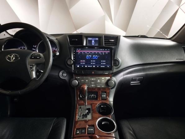 Toyota Highlander II (XU40) Рестайлинг с пробегом 2013 года, цена 1 743 000 рублей, 328084 км, внедорожник, Автокод Объявления