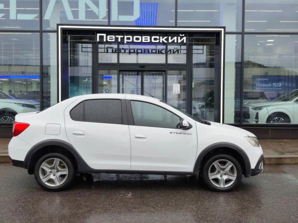 Renault Logan II Рестайлинг с пробегом 2021 года, цена 905 000 рублей, 182997 км, седан, Автокод Объявления
