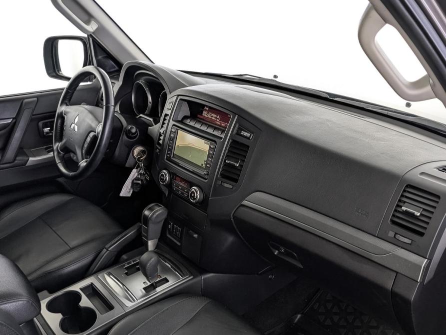 Mitsubishi Pajero IV Рестайлинг 1 Москва  - изображение 13