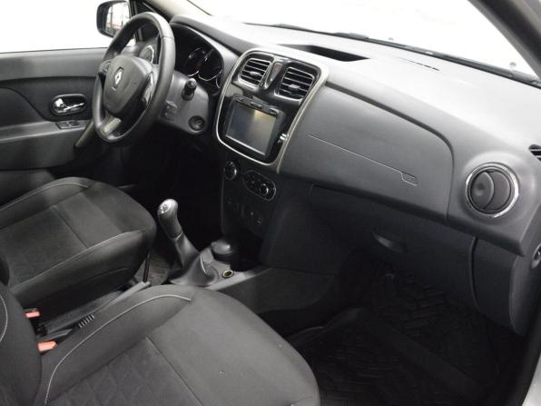 Renault Sandero II с пробегом 2015 года, цена 850 000 рублей, 99900 км, хэтчбек, Автокод Объявления