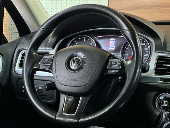Volkswagen Touareg II Рестайлинг с пробегом 2016 года, цена 2 499 990 рублей, 240519 км, внедорожник, Автокод Объявления