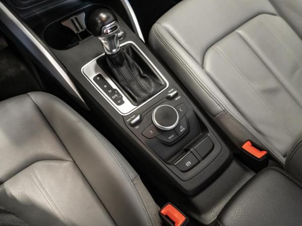 Audi Q2 I с пробегом 2018 года, цена 2 320 000 рублей, 110171 км, внедорожник, Автокод Объявления