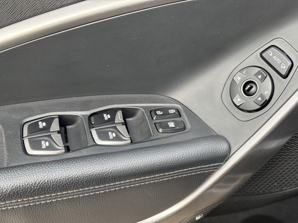 Hyundai Santa Fe III с пробегом 2013 года, цена 1 990 000 рублей, 144566 км, внедорожник, Автокод Объявления