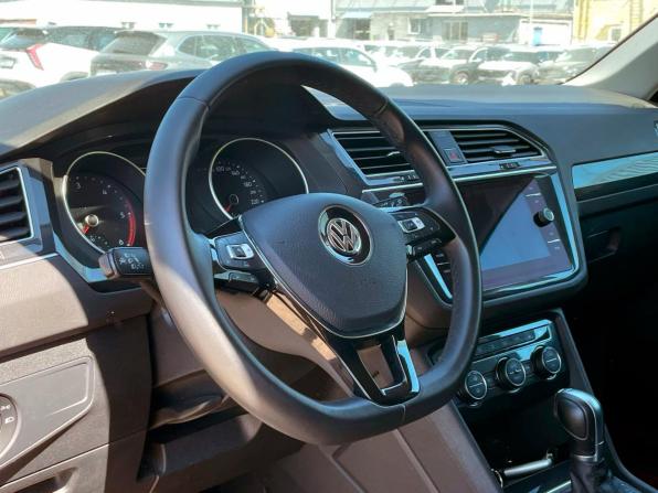 Volkswagen Tiguan II с пробегом 2018 года, цена 2 579 990 рублей, 147482 км, внедорожник, Автокод Объявления