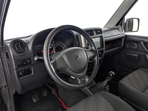 Suzuki Jimny III Рестайлинг 2 с пробегом 2018 года, цена 1 700 000 рублей, 102517 км, внедорожник, Автокод Объявления