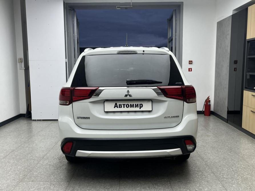 Mitsubishi Outlander III Рестайлинг Новосибирск  - изображение 5