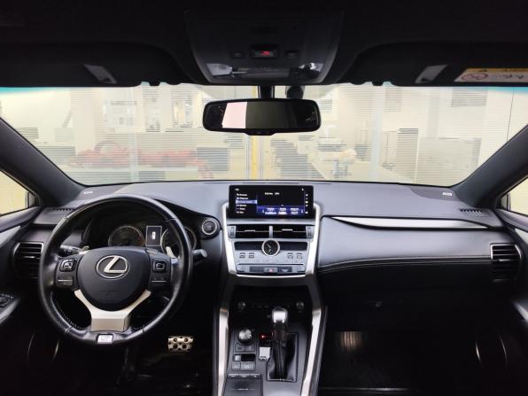 Lexus NX I Рестайлинг с пробегом 2018 года, цена 3 040 000 рублей, 195601 км, внедорожник, Автокод Объявления