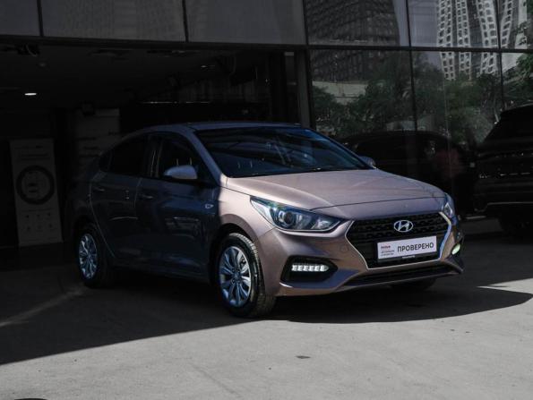 Hyundai Solaris II с пробегом 2019 года, цена 1 095 000 рублей, 139180 км, седан, Автокод Объявления