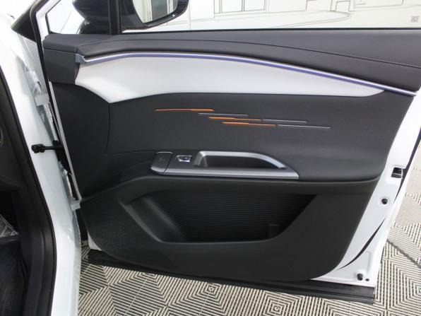 Omoda C5 II с пробегом 2026 года, цена 2 399 000 рублей, 5987 км, внедорожник, Автокод Объявления
