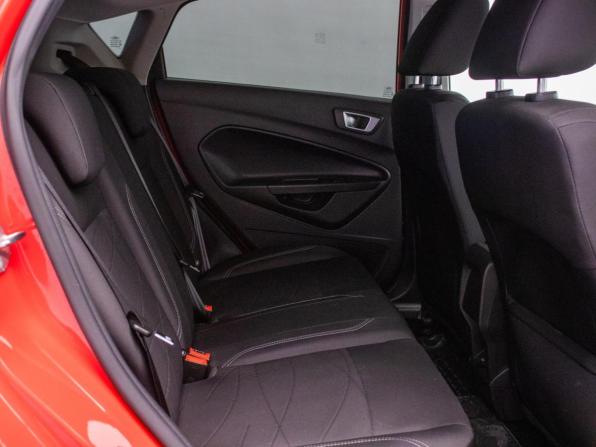 Ford Fiesta Mk6 Рестайлинг с пробегом 2018 года, цена 1 133 000 рублей, 59422 км, хэтчбек, Автокод Объявления