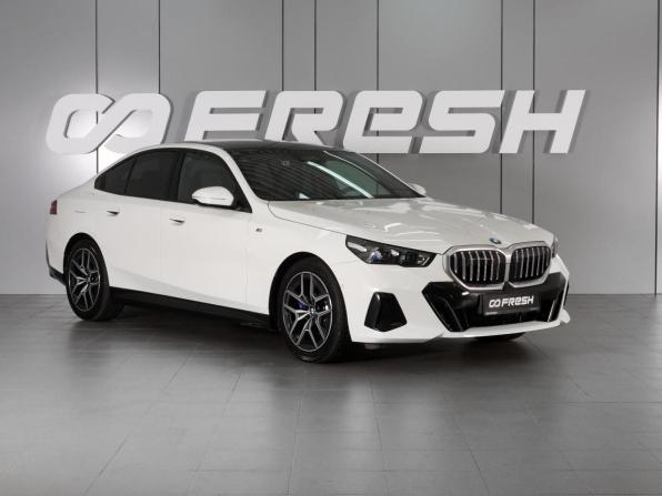 BMW 5 серии VIII (G60/G61/G68) с пробегом 2024 года, цена 8 249 000 рублей, 6078 км, седан, Автокод Объявления