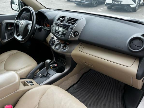 Toyota RAV4 III (XA30) Рестайлинг с пробегом 2011 года, цена 1 395 000 рублей, 210618 км, внедорожник, Автокод Объявления