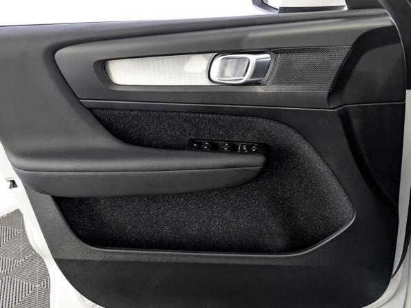 Volvo XC40 I с пробегом 2018 года, цена 2 590 000 рублей, 132629 км, внедорожник, Автокод Объявления