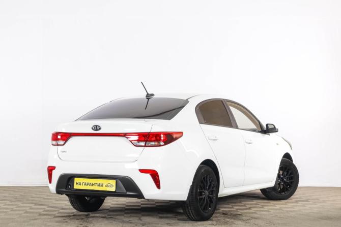 Kia Rio IV с пробегом 2018 года, цена 1 129 000 рублей, 67000 км, седан, Автокод Объявления
