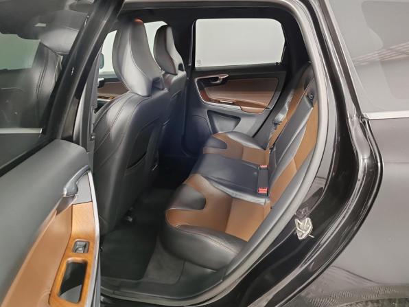 Volvo XC60 I Рестайлинг с пробегом 2017 года, цена 1 999 000 рублей, 260477 км, внедорожник, Автокод Объявления