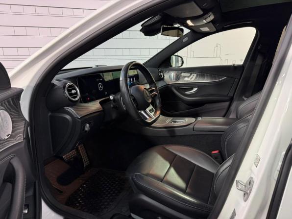 Mercedes-Benz E-Класс V (W213 S213 C238) Рестайлинг с пробегом 2020 года, цена 5 550 000 рублей, 41000 км, седан, Автокод Объявления