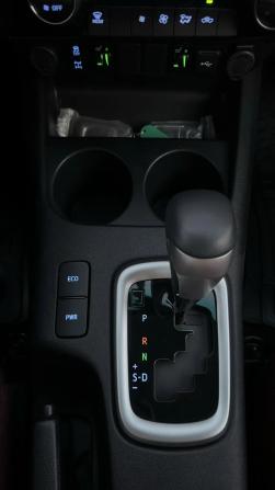 Toyota Hilux VIII Рестайлинг 2 с пробегом 2025 года, цена 7 615 000 рублей, 10 км, пикап, Автокод Объявления