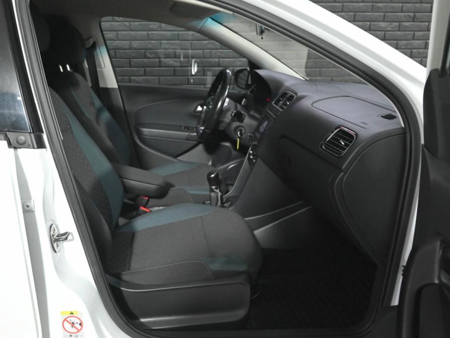 Volkswagen Polo V Рестайлинг Екатеринбург  - изображение 11