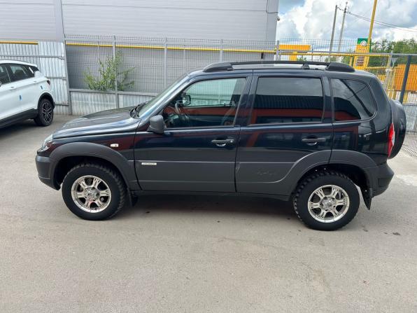 Chevrolet Niva I Рестайлинг с пробегом 2017 года, цена 669 900 рублей, 105000 км, внедорожник, Автокод Объявления