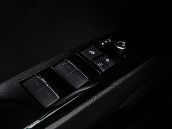 Toyota Camry VIII (XV70) Рестайлинг с пробегом 2023 года, цена 3 499 000 рублей, 42880 км, седан, Автокод Объявления