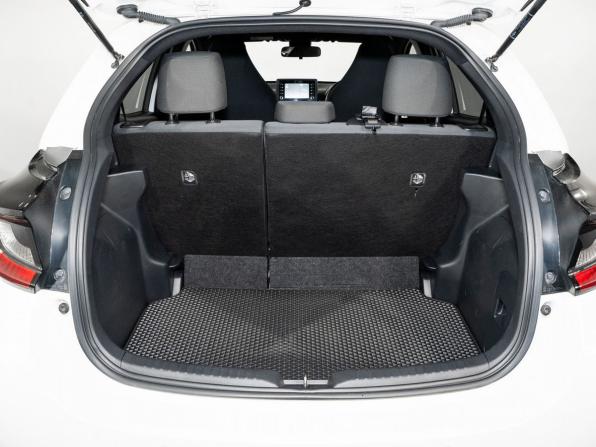 Toyota Yaris IV с пробегом 2020 года, цена 990 500 рублей, 104053 км, хэтчбек, Автокод Объявления