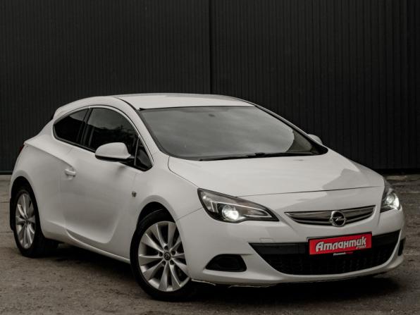 Opel Astra J Рестайлинг с пробегом 2013 года, цена 760 000 рублей, 205000 км, хэтчбек, Автокод Объявления