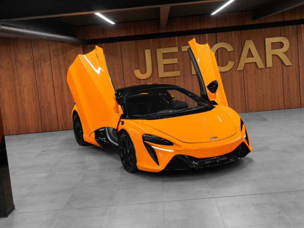 McLaren Artura с пробегом 2023 года, цена 24 900 000 рублей, 2490 км, купе, Автокод Объявления