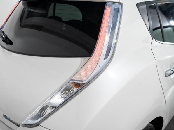 Nissan Leaf I (ZE0/AZE0) с пробегом 2012 года, цена 760 000 рублей, 82608 км, хэтчбек, Автокод Объявления