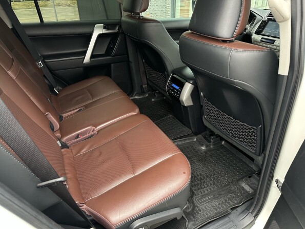 Toyota Land Cruiser Prado 150 Series Рестайлинг 2 с пробегом 2019 года, цена 4 570 000 рублей, 260000 км, внедорожник, Автокод Объявления
