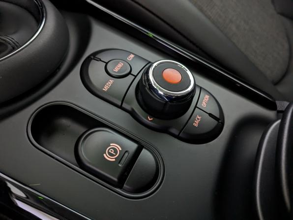 Mini Clubman II Рестайлинг с пробегом 2019 года, цена 2 130 000 рублей, 50028 км, универсал, Автокод Объявления
