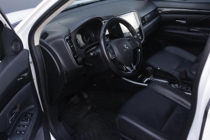 Mitsubishi Outlander III Рестайлинг 3 с пробегом 2018 года, цена 1 990 000 рублей, 159032 км, внедорожник, Автокод Объявления