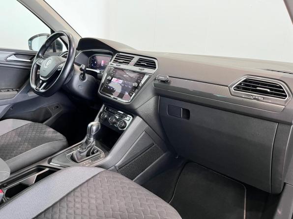 Volkswagen Tiguan II с пробегом 2019 года, цена 2 390 000 рублей, 128707 км, внедорожник, Автокод Объявления