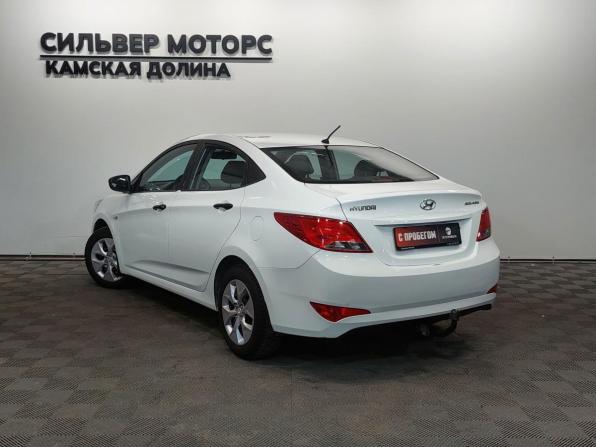 Hyundai Solaris I Рестайлинг с пробегом 2015 года, цена 780 000 рублей, 150000 км, седан, Автокод Объявления