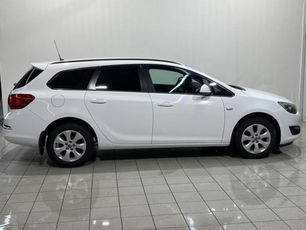 Opel Astra J Рестайлинг с пробегом 2014 года, цена 885 000 рублей, 122943 км, универсал, Автокод Объявления
