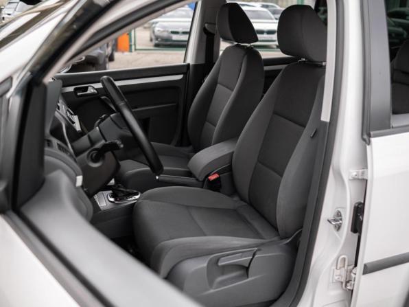 Volkswagen Touran I Рестайлинг 2 с пробегом 2011 года, цена 949 000 рублей, 224025 км, компактвэн, Автокод Объявления