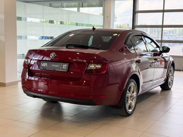 Skoda Octavia III (A7) Рестайлинг с пробегом 2018 года, цена 1 857 000 рублей, 110033 км, лифтбек, Автокод Объявления