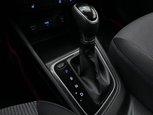 Hyundai Solaris II Рестайлинг с пробегом 2021 года, цена 1 699 000 рублей, 54345 км, седан, Автокод Объявления