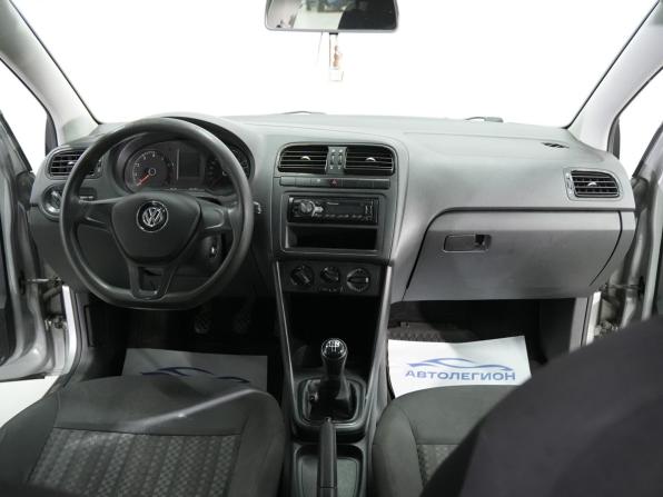 Volkswagen Polo V Рестайлинг с пробегом 2018 года, цена 970 000 рублей, 149000 км, седан, Автокод Объявления