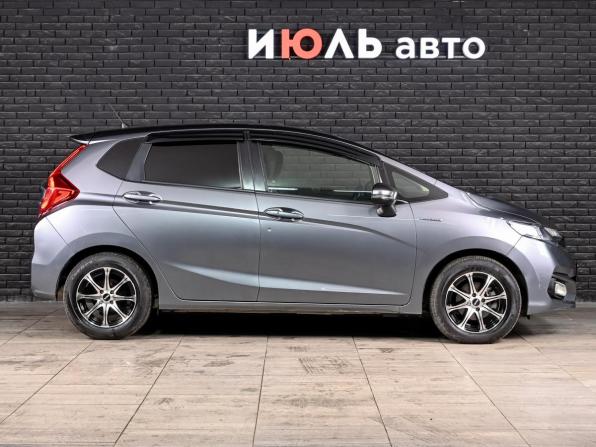 Honda Fit III Рестайлинг с пробегом 2018 года, цена 1 340 000 рублей, 131368 км, хэтчбек, Автокод Объявления