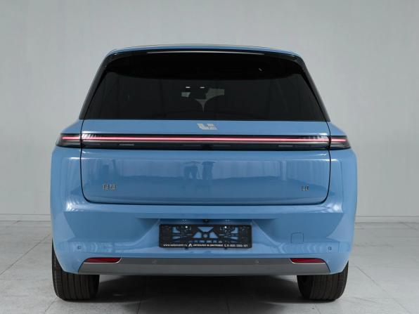 Li Auto (Lixiang) L8 I с пробегом 2024 года, цена 7 700 000 рублей, 10 км, внедорожник, Автокод Объявления