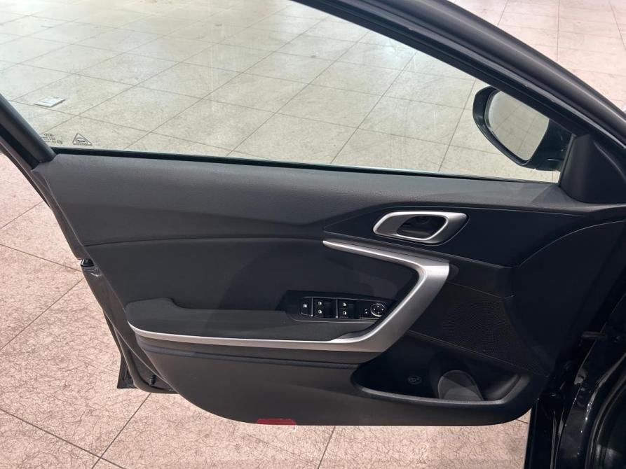 Kia Ceed III Санкт-Петербург  - изображение 15