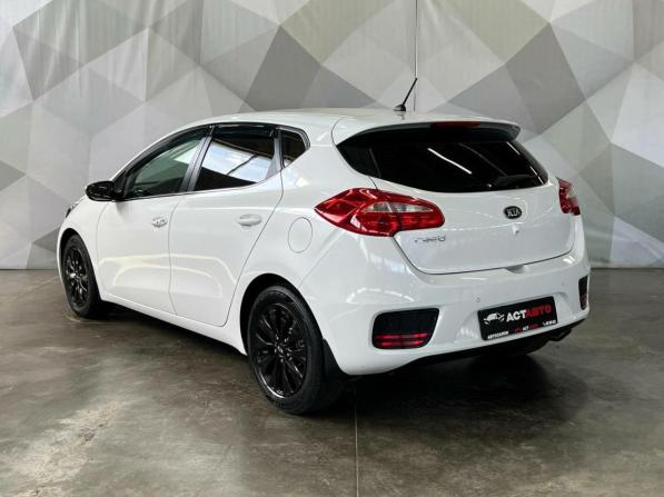 Kia Ceed II Рестайлинг с пробегом 2015 года, цена 1 230 000 рублей, 108834 км, хэтчбек, Автокод Объявления