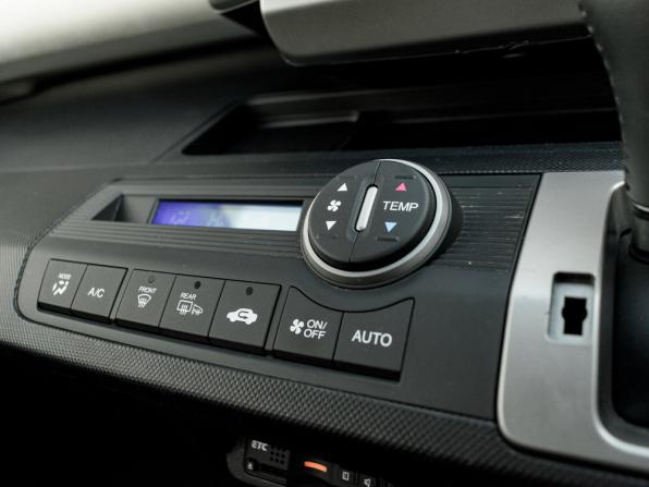 Honda Freed I Рестайлинг 2 с пробегом 2015 года, цена 1 375 000 рублей, 117978 км, компактвэн, Автокод Объявления