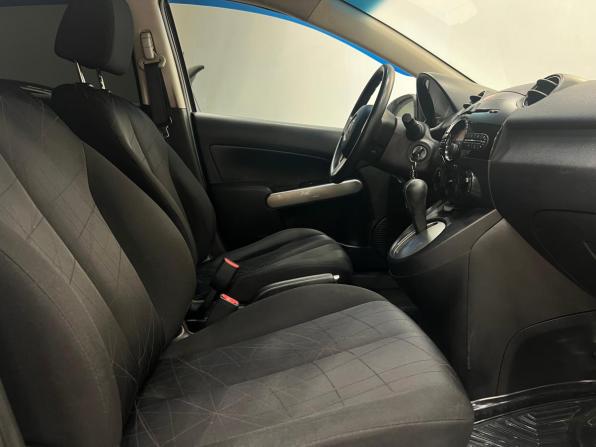 Mazda 2 II Рестайлинг (DE2) с пробегом 2011 года, цена 770 000 рублей, 163225 км, хэтчбек, Автокод Объявления