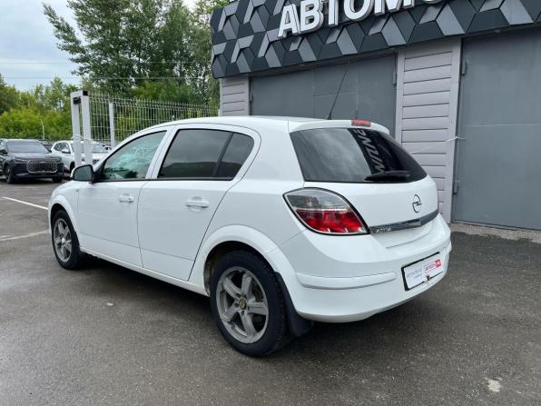 Opel Astra H Рестайлинг с пробегом 2010 года, цена 298 762 рубля, 281681 км, хэтчбек, Автокод Объявления